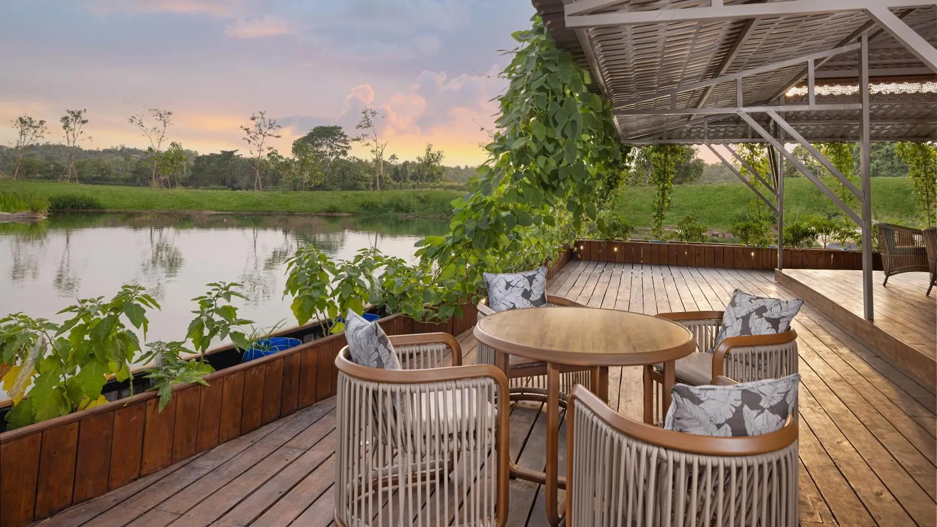 Bolagala Agro Floating Resort Negombo