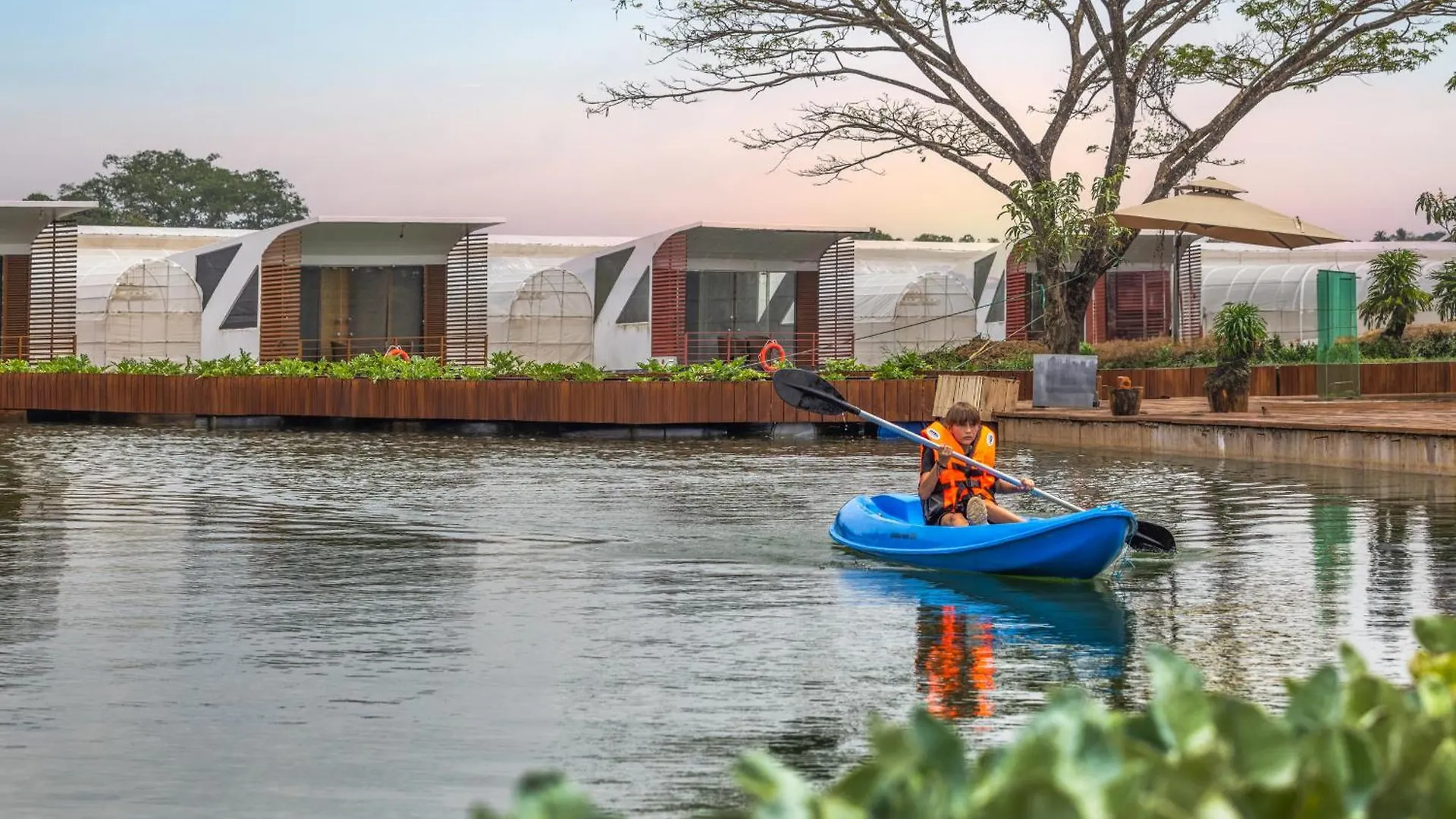 Bolagala Agro Floating Resort 니곰보 5*,  스리랑카